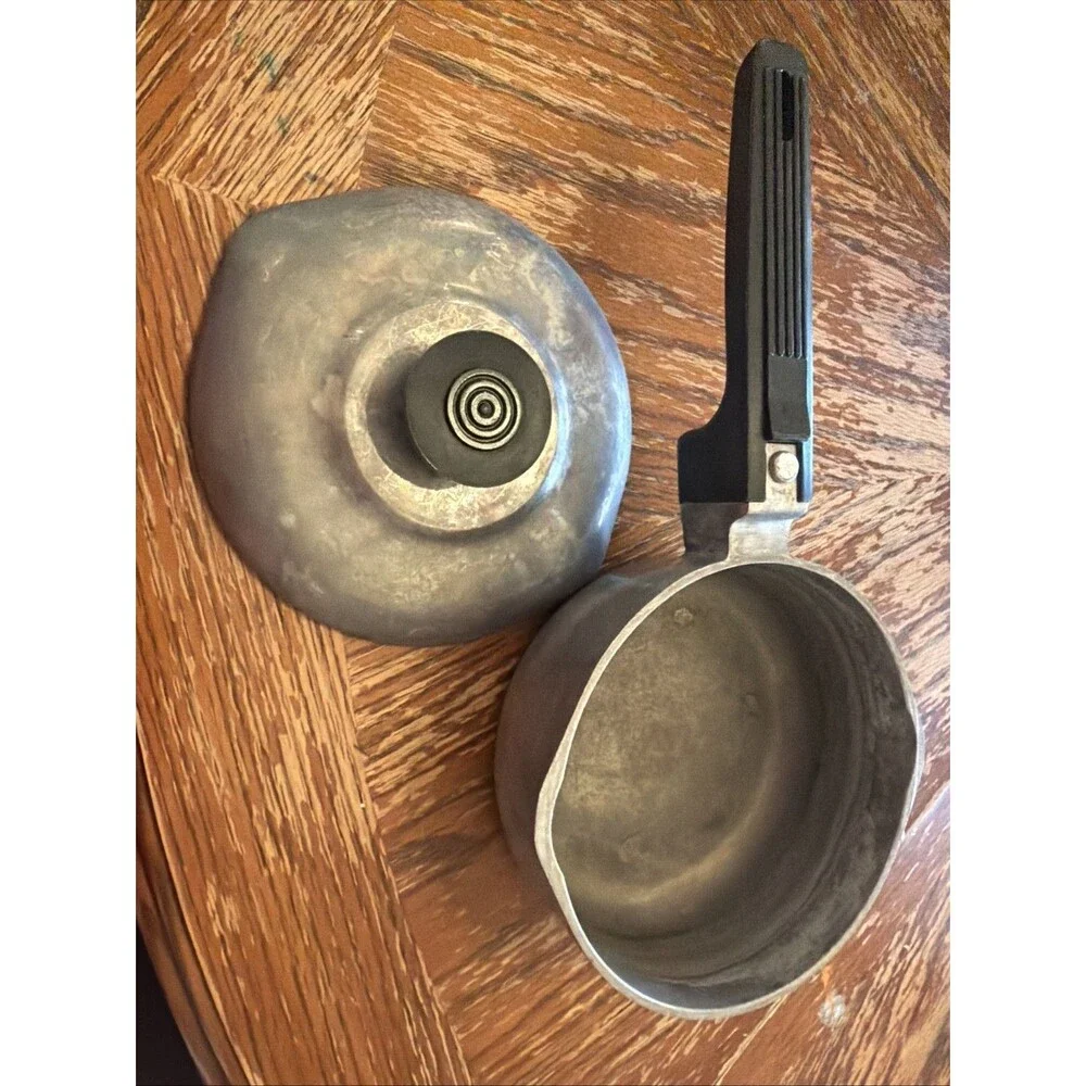 Vintage Magnalite GHC Sauce Pan 1 Quart Aluminum Bakelite Handle Pour Spouts Lid